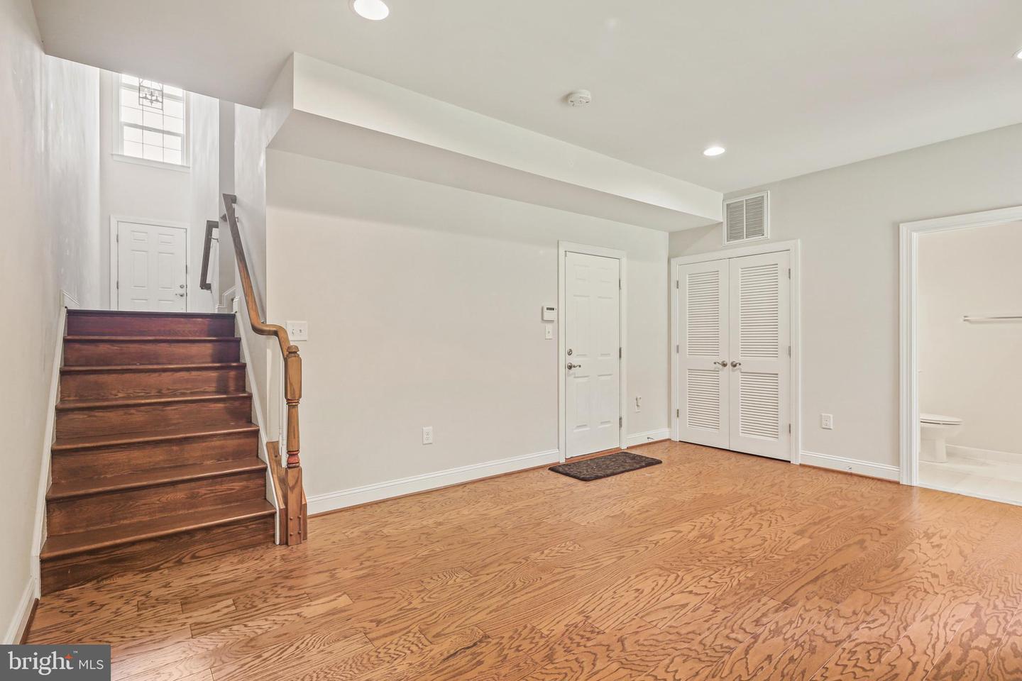6279 ALFORTH AVE, ALEXANDRIA, Virginia 22315, 3 Bedrooms Bedrooms, 11 Rooms Rooms,3 BathroomsBathrooms,Residential,For sale,6279 ALFORTH AVE,VAFX2268800 MLS # VAFX2268800