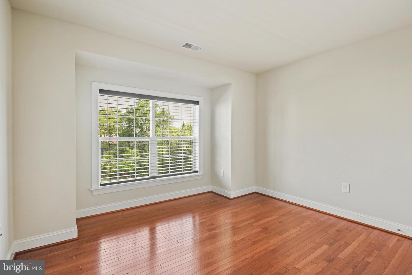 6279 ALFORTH AVE, ALEXANDRIA, Virginia 22315, 3 Bedrooms Bedrooms, 11 Rooms Rooms,3 BathroomsBathrooms,Residential,For sale,6279 ALFORTH AVE,VAFX2268800 MLS # VAFX2268800