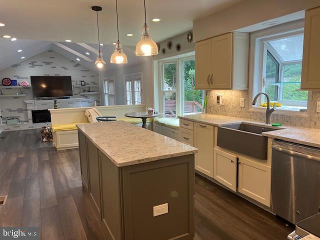 5833 COLFAX AVE, ALEXANDRIA, Virginia 22311, 4 Bedrooms Bedrooms, ,2 BathroomsBathrooms,Residential,For sale,5833 COLFAX AVE,VAFX2268916 MLS # VAFX2268916