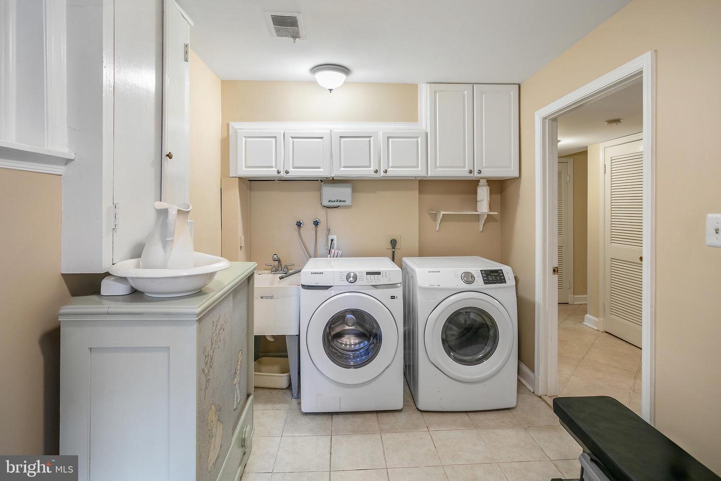 1230 23RD ST S, ARLINGTON, Virginia 22202, 4 Bedrooms Bedrooms, ,3 BathroomsBathrooms,Residential,For sale,1230 23RD ST S,VAAR2064104 MLS # VAAR2064104