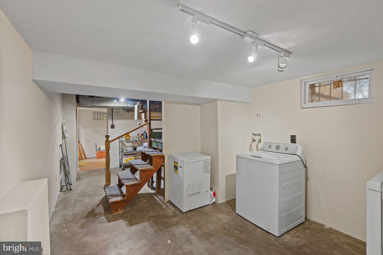 708 UNDERWOOD ST NW, WASHINGTON, District Of Columbia 20012, 3 Bedrooms Bedrooms, ,2 BathroomsBathrooms,Residential,For sale,708 UNDERWOOD ST NW,DCDC2223830 MLS # DCDC2223830