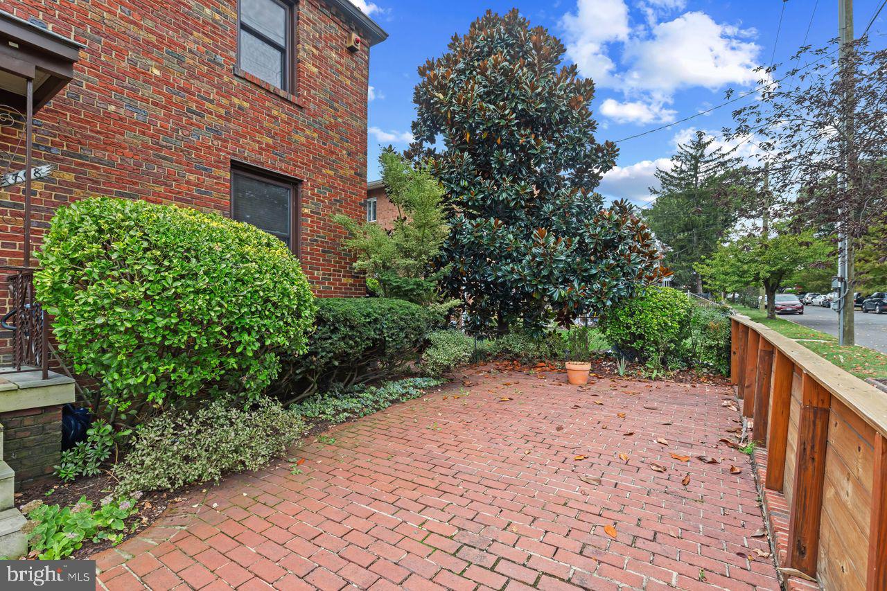 708 UNDERWOOD ST NW, WASHINGTON, District Of Columbia 20012, 3 Bedrooms Bedrooms, ,2 BathroomsBathrooms,Residential,For sale,708 UNDERWOOD ST NW,DCDC2223830 MLS # DCDC2223830