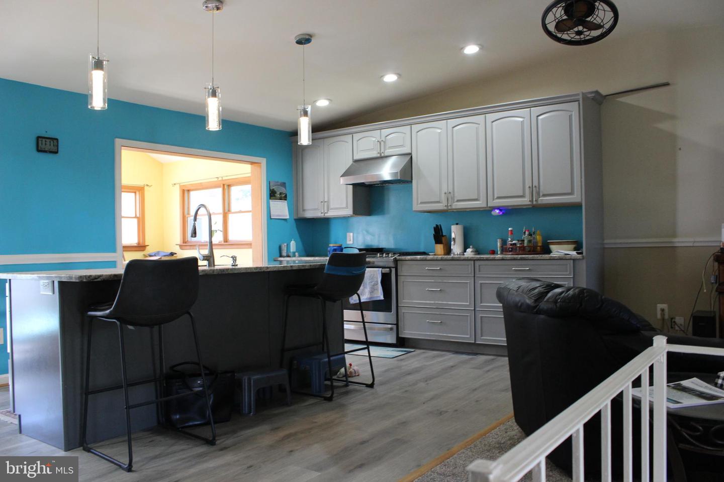 418 FLORIDA AVE, HERNDON, Virginia 20170, 4 Bedrooms Bedrooms, ,2 BathroomsBathrooms,Residential,For sale,418 FLORIDA AVE,VAFX2268986 MLS # VAFX2268986