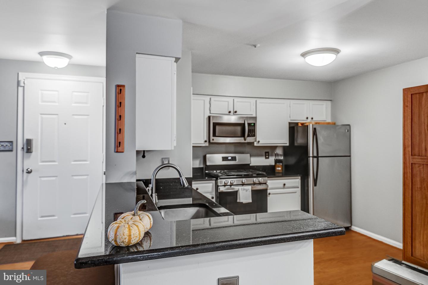 6109 WIGMORE LN #A, ALEXANDRIA, Virginia 22315, 2 Bedrooms Bedrooms, 7 Rooms Rooms,2 BathroomsBathrooms,Residential,For sale,6109 WIGMORE LN #A,VAFX2269074 MLS # VAFX2269074