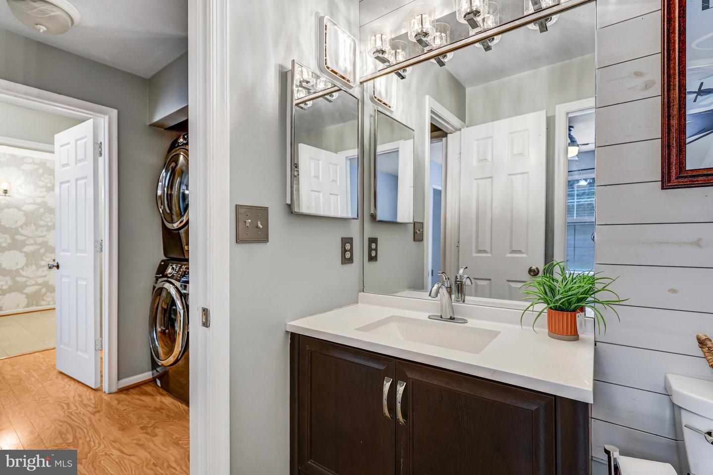 6109 WIGMORE LN #A, ALEXANDRIA, Virginia 22315, 2 Bedrooms Bedrooms, 7 Rooms Rooms,2 BathroomsBathrooms,Residential,For sale,6109 WIGMORE LN #A,VAFX2269074 MLS # VAFX2269074