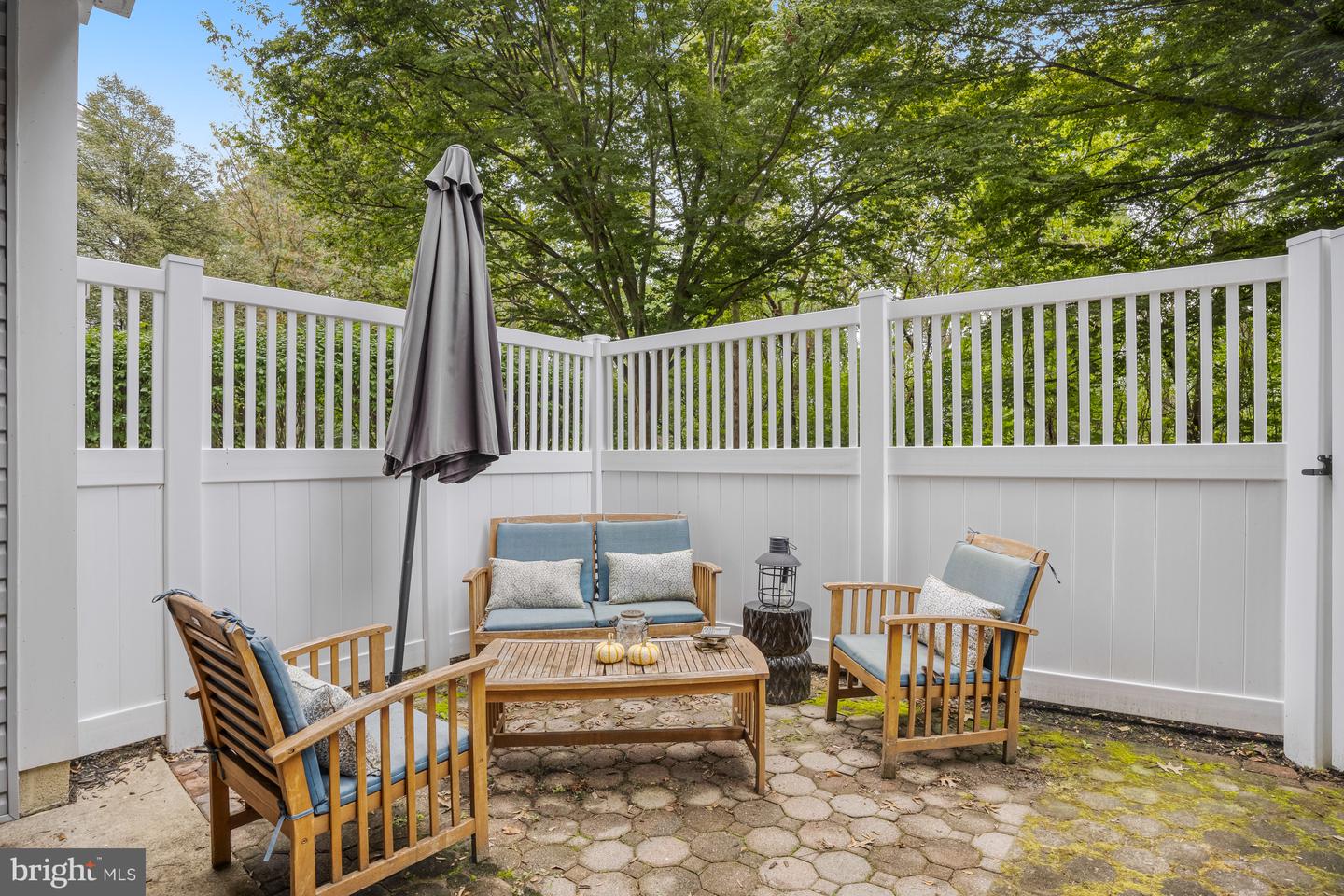 6109 WIGMORE LN #A, ALEXANDRIA, Virginia 22315, 2 Bedrooms Bedrooms, 7 Rooms Rooms,2 BathroomsBathrooms,Residential,For sale,6109 WIGMORE LN #A,VAFX2269074 MLS # VAFX2269074