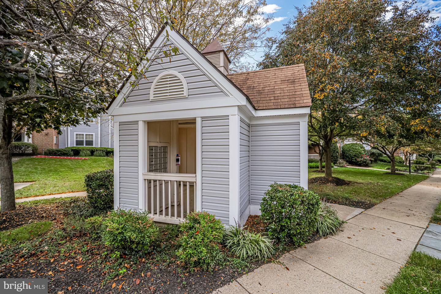 6109 WIGMORE LN #A, ALEXANDRIA, Virginia 22315, 2 Bedrooms Bedrooms, 7 Rooms Rooms,2 BathroomsBathrooms,Residential,For sale,6109 WIGMORE LN #A,VAFX2269074 MLS # VAFX2269074