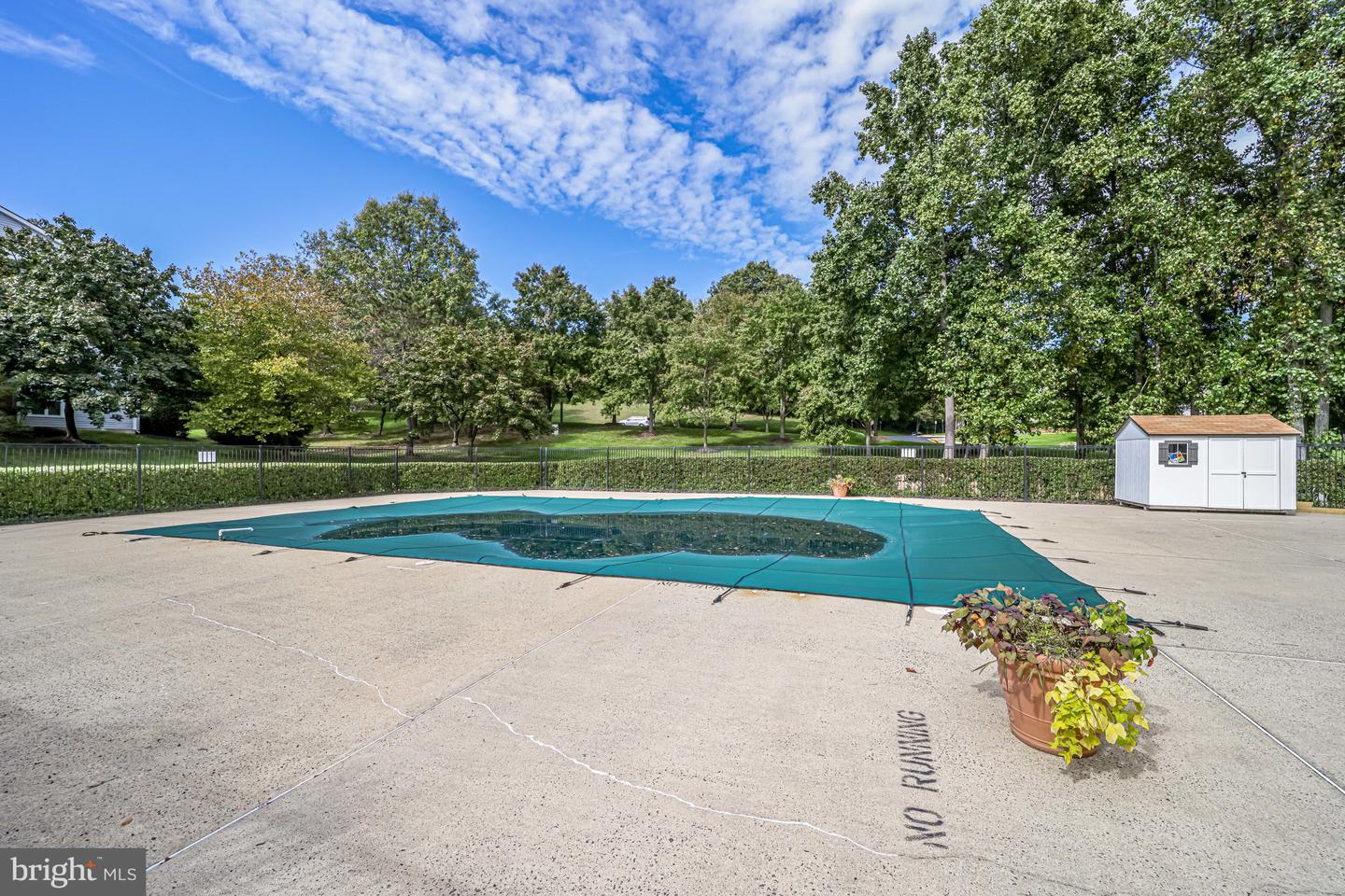 6109 WIGMORE LN #A, ALEXANDRIA, Virginia 22315, 2 Bedrooms Bedrooms, 7 Rooms Rooms,2 BathroomsBathrooms,Residential,For sale,6109 WIGMORE LN #A,VAFX2269074 MLS # VAFX2269074