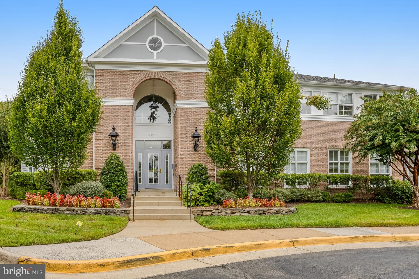 6109 WIGMORE LN #A, ALEXANDRIA, Virginia 22315, 2 Bedrooms Bedrooms, 7 Rooms Rooms,2 BathroomsBathrooms,Residential,For sale,6109 WIGMORE LN #A,VAFX2269074 MLS # VAFX2269074