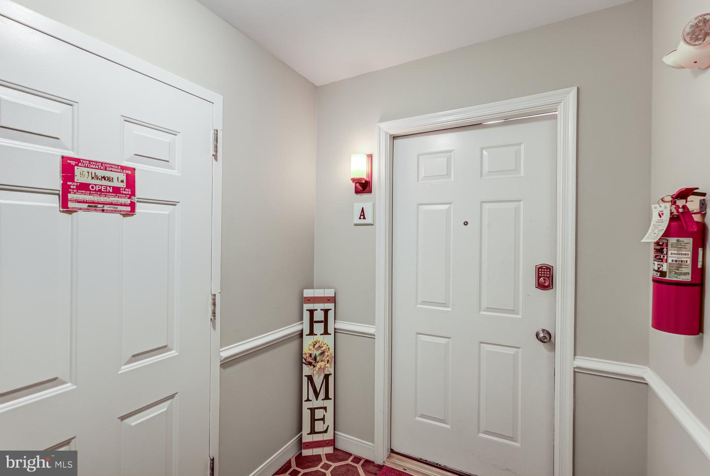 6109 WIGMORE LN #A, ALEXANDRIA, Virginia 22315, 2 Bedrooms Bedrooms, 7 Rooms Rooms,2 BathroomsBathrooms,Residential,For sale,6109 WIGMORE LN #A,VAFX2269074 MLS # VAFX2269074