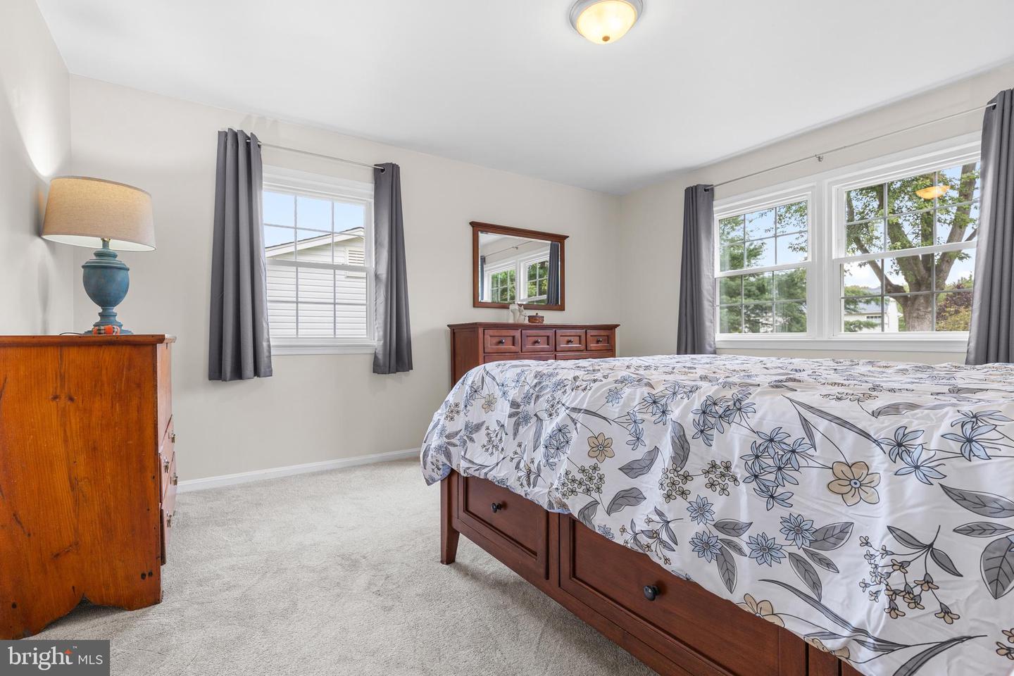 216 WILDMAN ST NE, LEESBURG, Virginia 20176, 3 Bedrooms Bedrooms, ,2 BathroomsBathrooms,Residential,For sale,216 WILDMAN ST NE,VALO2107550 MLS # VALO2107550