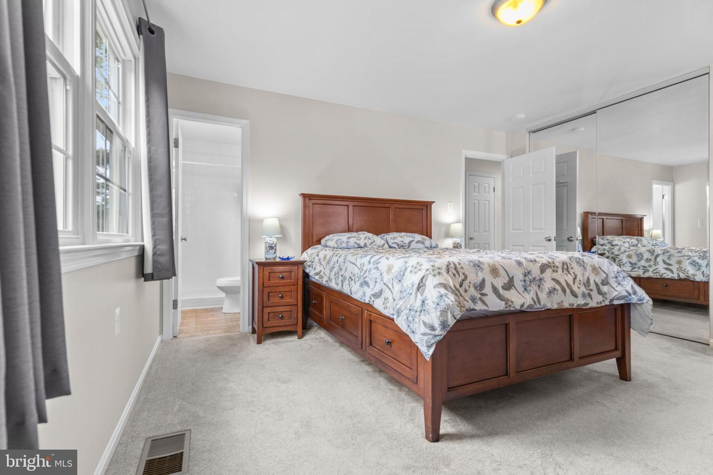 216 WILDMAN ST NE, LEESBURG, Virginia 20176, 3 Bedrooms Bedrooms, ,2 BathroomsBathrooms,Residential,For sale,216 WILDMAN ST NE,VALO2107550 MLS # VALO2107550
