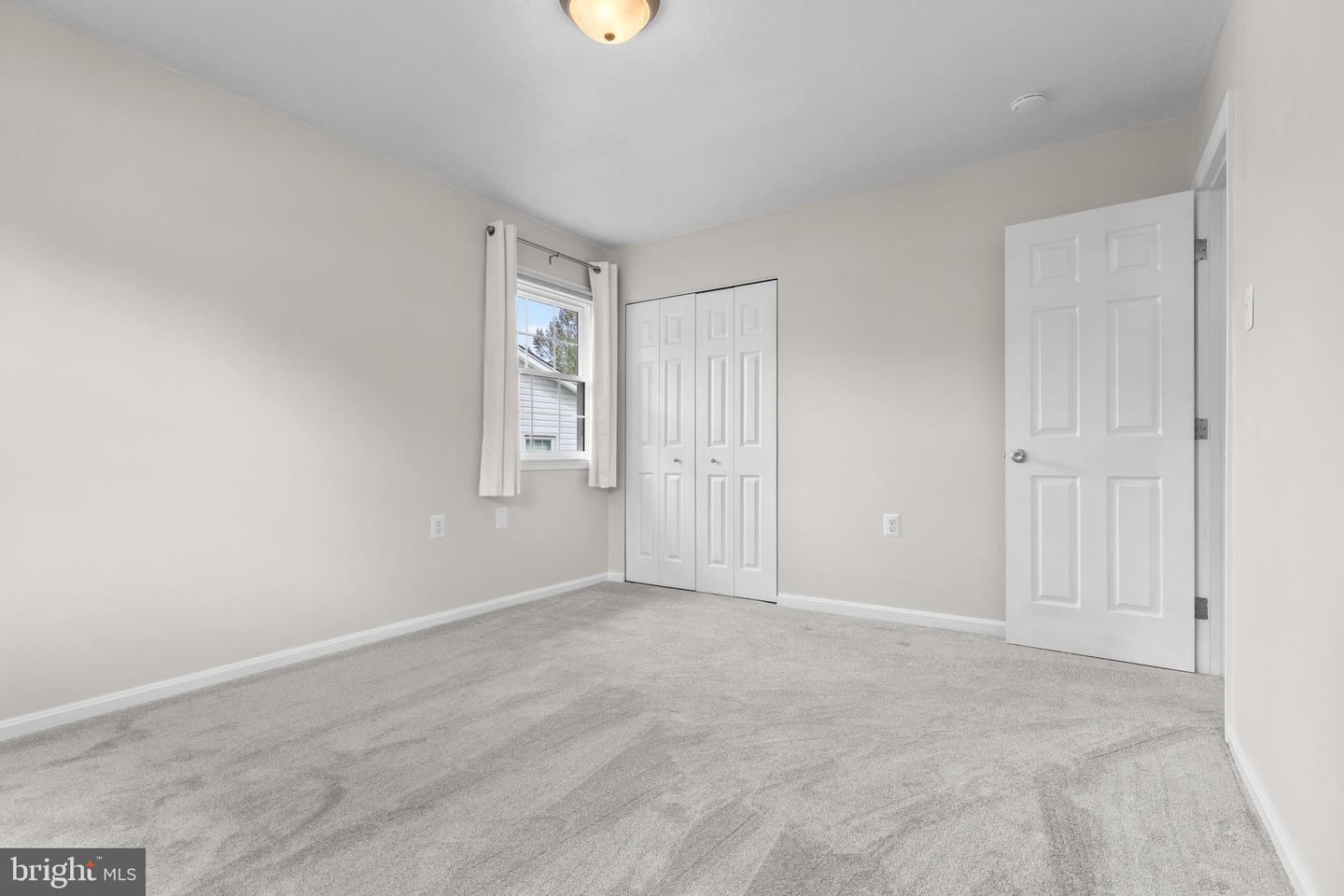 216 WILDMAN ST NE, LEESBURG, Virginia 20176, 3 Bedrooms Bedrooms, ,2 BathroomsBathrooms,Residential,For sale,216 WILDMAN ST NE,VALO2107550 MLS # VALO2107550