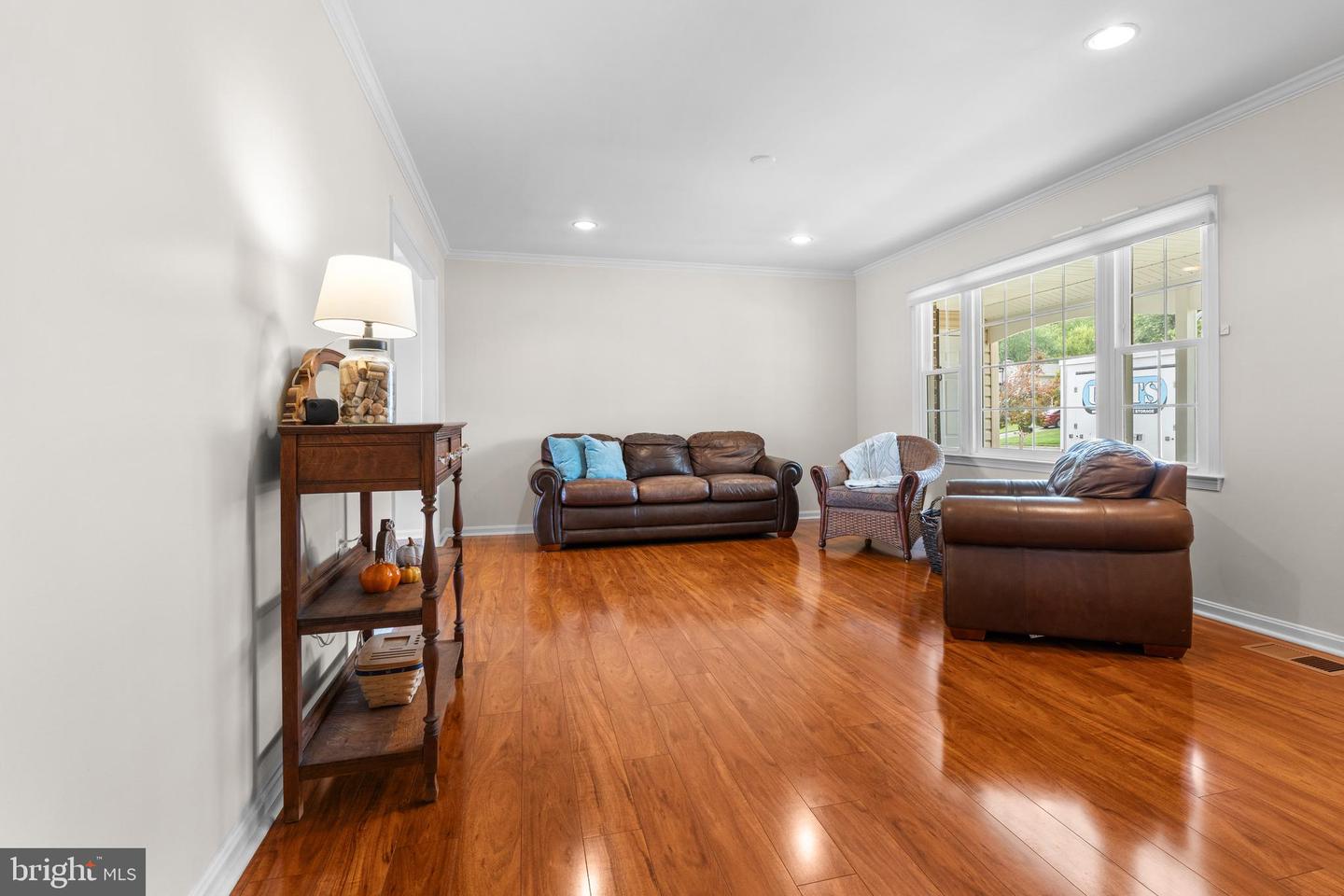 216 WILDMAN ST NE, LEESBURG, Virginia 20176, 3 Bedrooms Bedrooms, ,2 BathroomsBathrooms,Residential,For sale,216 WILDMAN ST NE,VALO2107550 MLS # VALO2107550