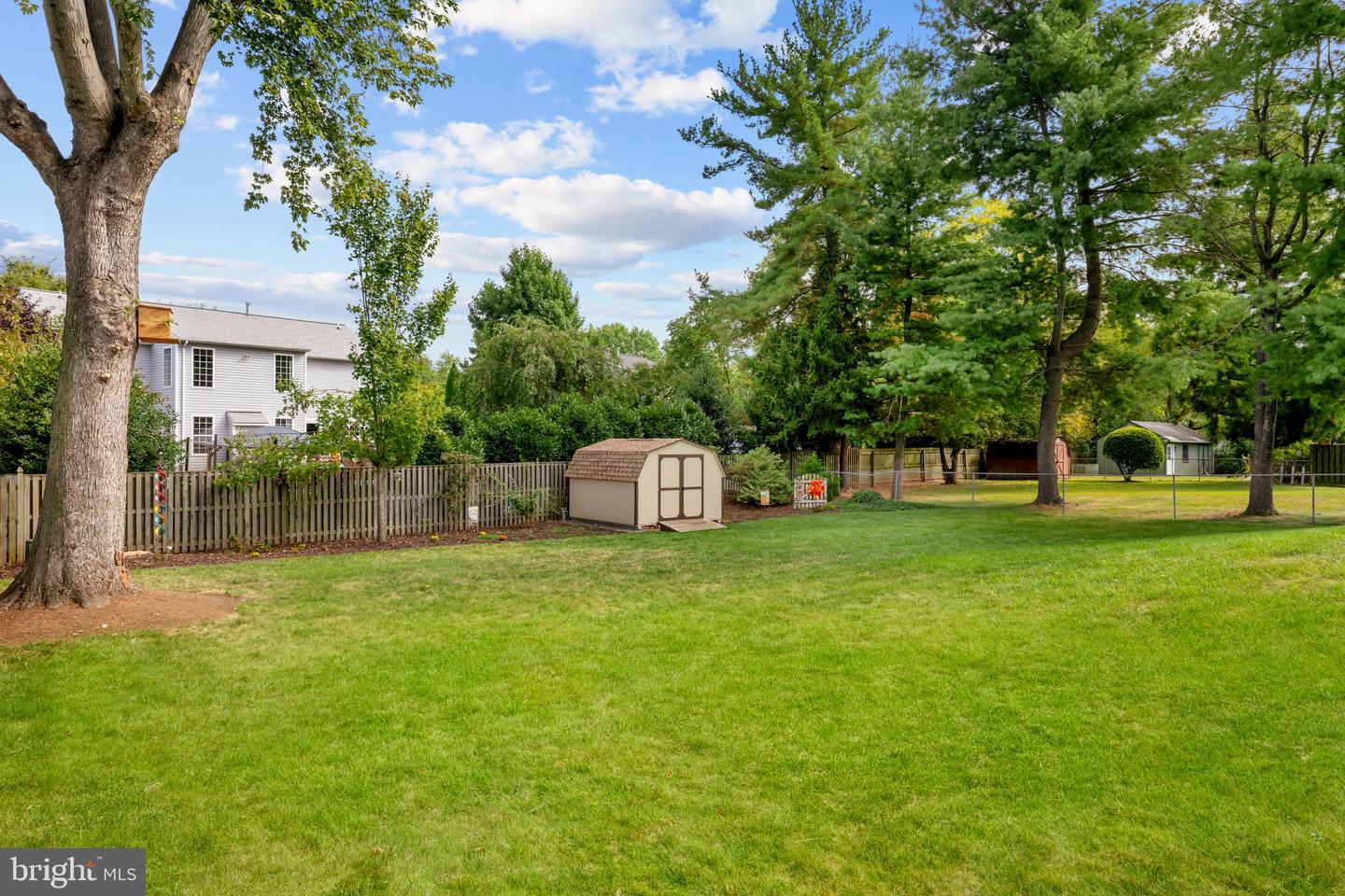 216 WILDMAN ST NE, LEESBURG, Virginia 20176, 3 Bedrooms Bedrooms, ,2 BathroomsBathrooms,Residential,For sale,216 WILDMAN ST NE,VALO2107550 MLS # VALO2107550