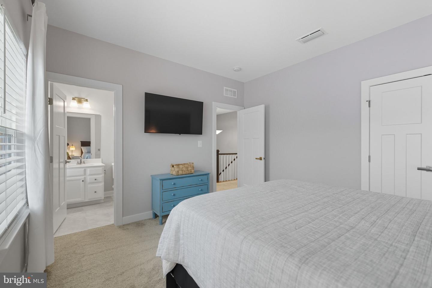 23877 WELCH RIDGE PL, ALDIE, Virginia 20105, 5 Bedrooms Bedrooms, ,4 BathroomsBathrooms,Residential,For sale,23877 WELCH RIDGE PL,VALO2107556 MLS # VALO2107556
