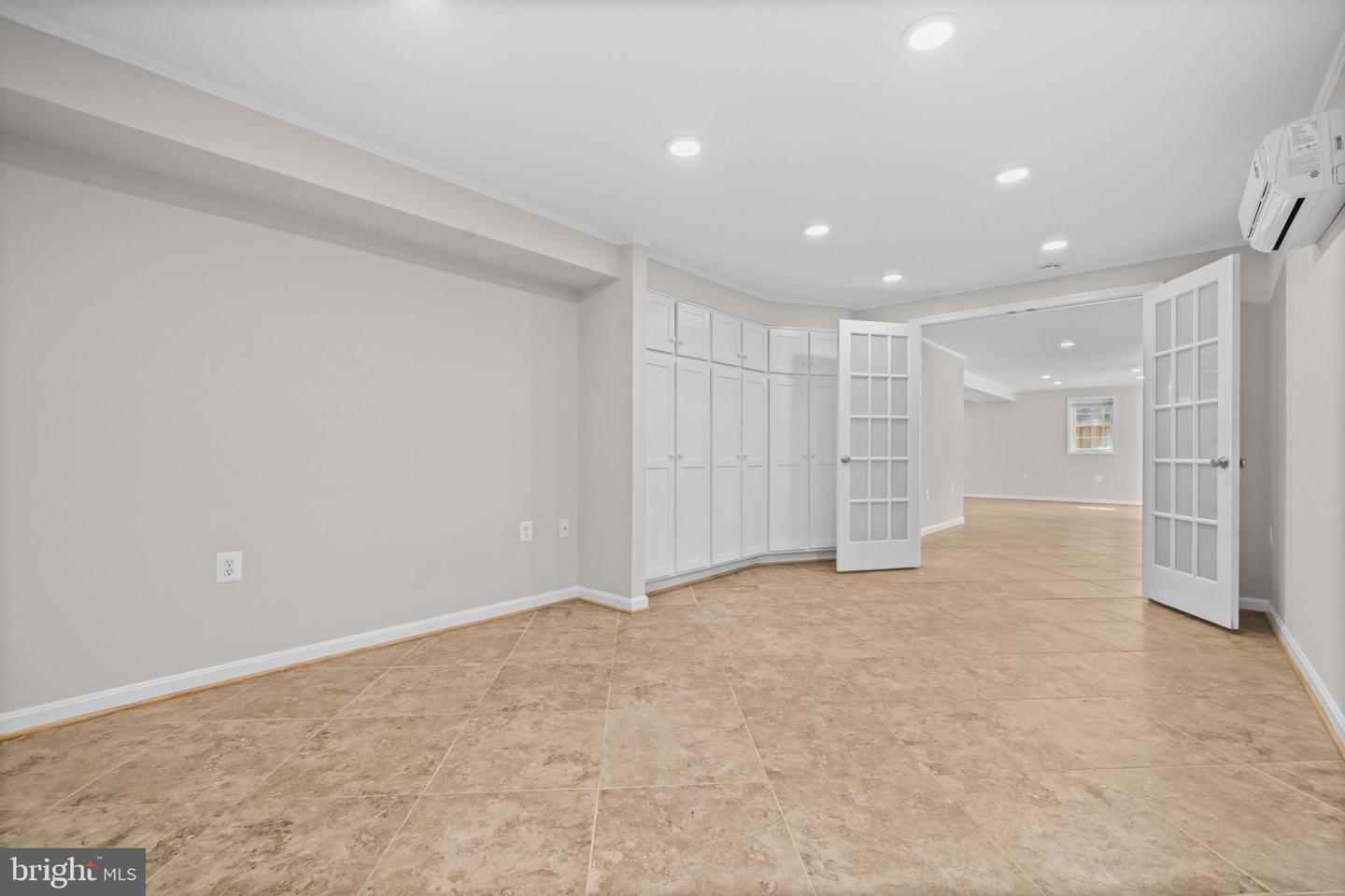 8314 FROSTY CT, LORTON, Virginia 22079, 5 Bedrooms Bedrooms, 11 Rooms Rooms,3 BathroomsBathrooms,Residential,For sale,8314 FROSTY CT,VAFX2269150 MLS # VAFX2269150