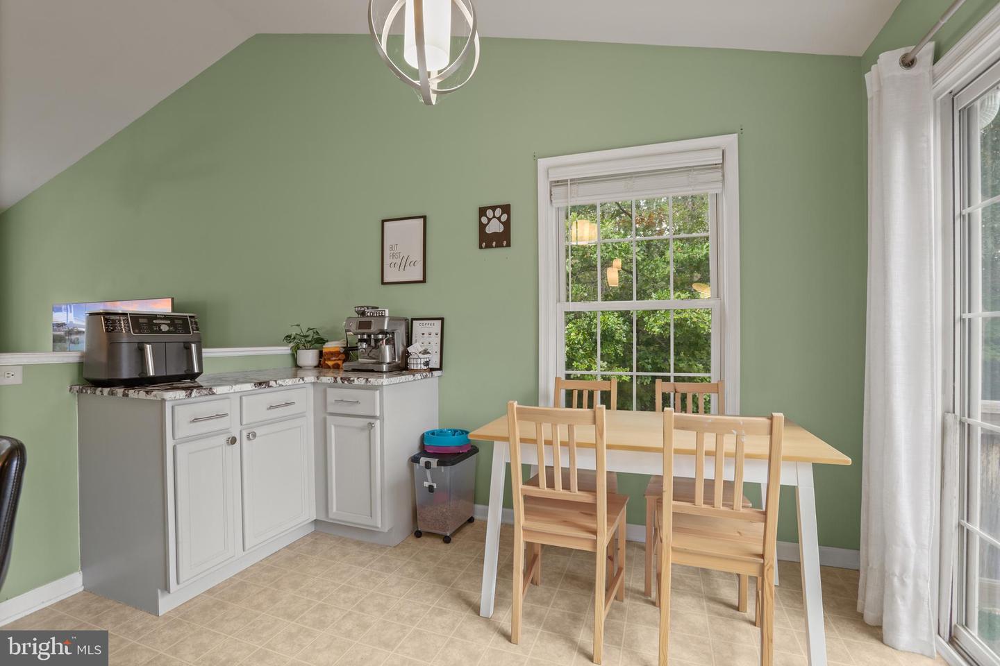 612 WRIGHT DR, RUTHER GLEN, Virginia 22546, 4 Bedrooms Bedrooms, ,3 BathroomsBathrooms,Residential,For sale,612 WRIGHT DR,VACV2008886 MLS # VACV2008886