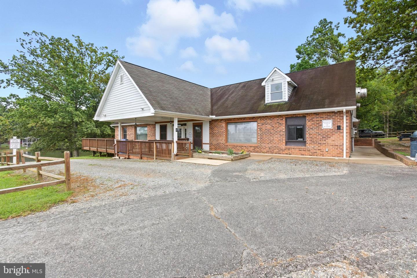 612 WRIGHT DR, RUTHER GLEN, Virginia 22546, 4 Bedrooms Bedrooms, ,3 BathroomsBathrooms,Residential,For sale,612 WRIGHT DR,VACV2008886 MLS # VACV2008886