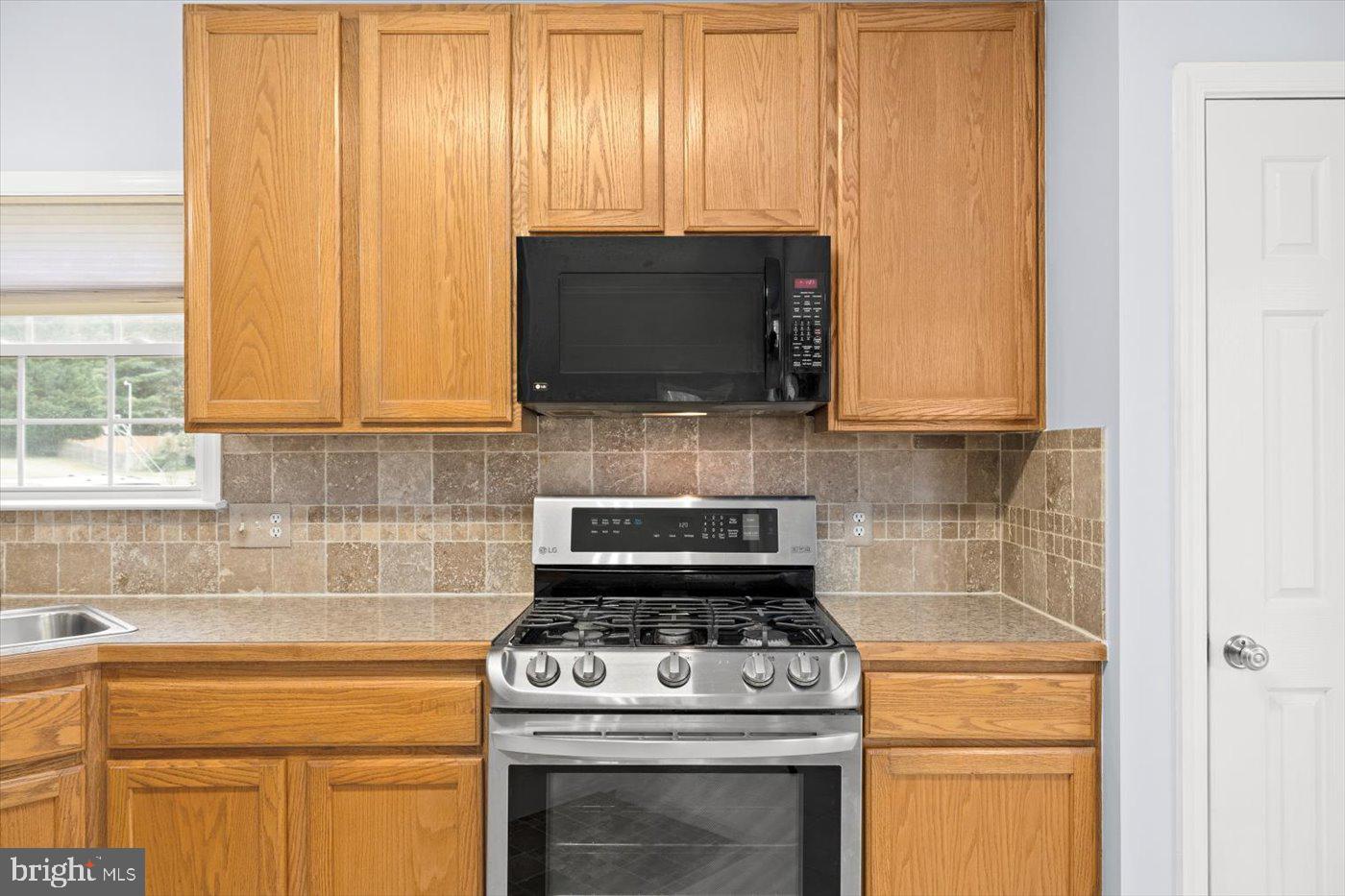 11914 SMOKETREE BLVD, FREDERICKSBURG, Virginia 22407, 4 Bedrooms Bedrooms, ,3 BathroomsBathrooms,Residential,For sale,11914 SMOKETREE BLVD,VASP2036484 MLS # VASP2036484