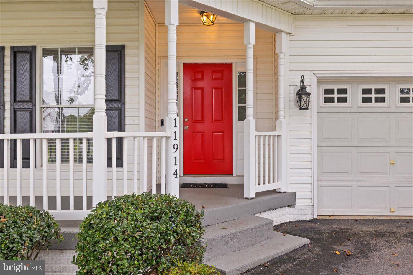 11914 SMOKETREE BLVD, FREDERICKSBURG, Virginia 22407, 4 Bedrooms Bedrooms, ,3 BathroomsBathrooms,Residential,For sale,11914 SMOKETREE BLVD,VASP2036484 MLS # VASP2036484