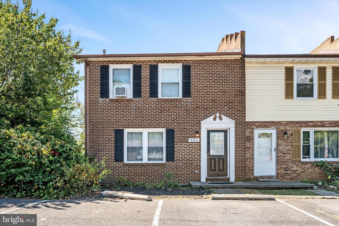 406 CARROLL DR, STEPHENS CITY, Virginia 22655, 3 Bedrooms Bedrooms, ,1 BathroomBathrooms,Residential,For sale,406 CARROLL DR,VAFV2037040 MLS # VAFV2037040