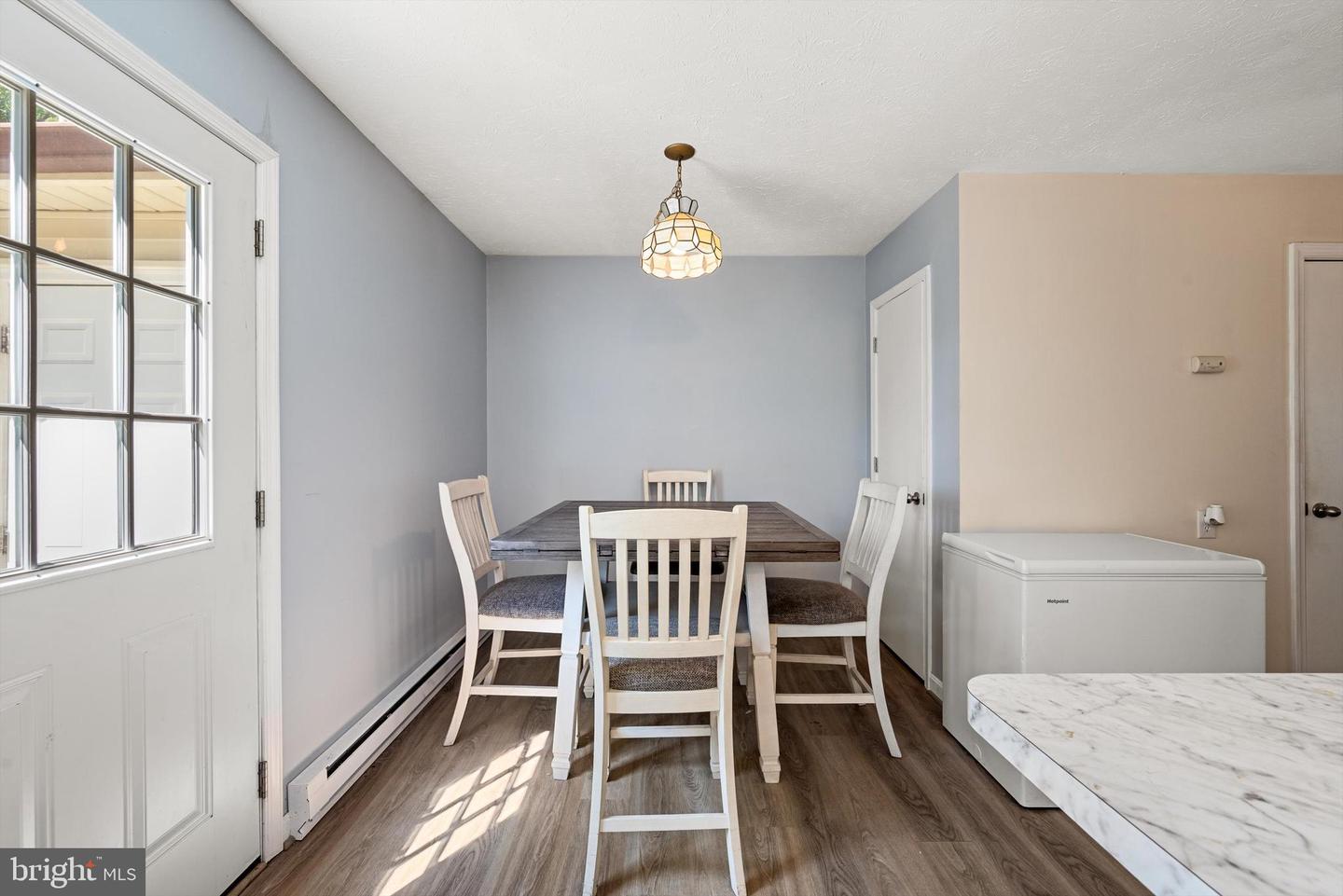 406 CARROLL DR, STEPHENS CITY, Virginia 22655, 3 Bedrooms Bedrooms, ,1 BathroomBathrooms,Residential,For sale,406 CARROLL DR,VAFV2037040 MLS # VAFV2037040