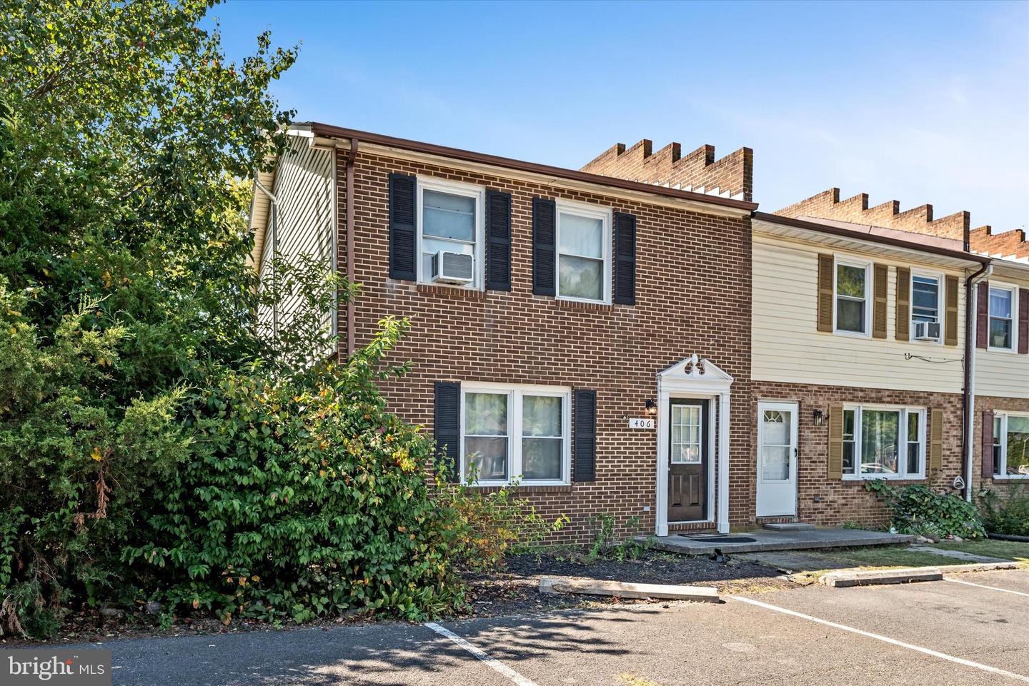 406 CARROLL DR, STEPHENS CITY, Virginia 22655, 3 Bedrooms Bedrooms, ,1 BathroomBathrooms,Residential,For sale,406 CARROLL DR,VAFV2037040 MLS # VAFV2037040