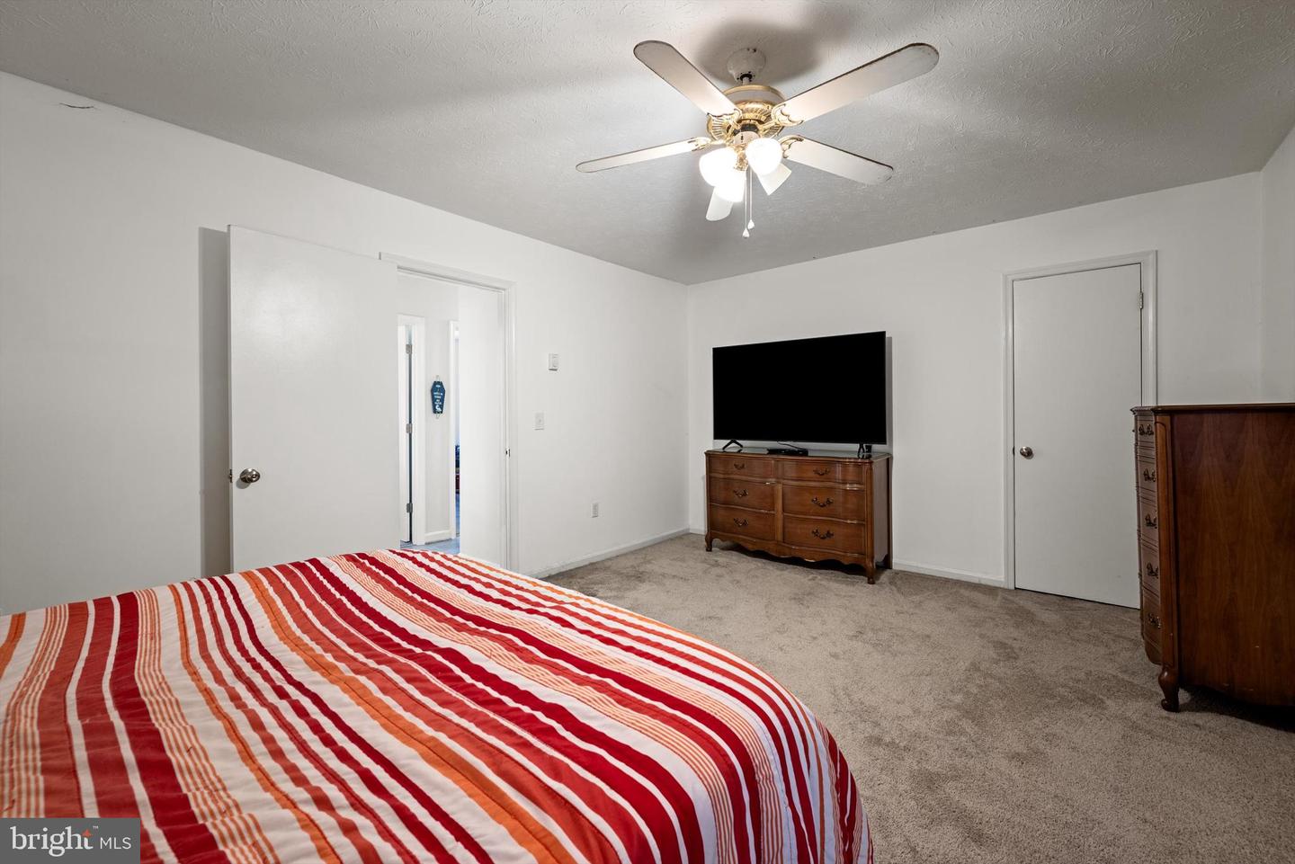 406 CARROLL DR, STEPHENS CITY, Virginia 22655, 3 Bedrooms Bedrooms, ,1 BathroomBathrooms,Residential,For sale,406 CARROLL DR,VAFV2037040 MLS # VAFV2037040