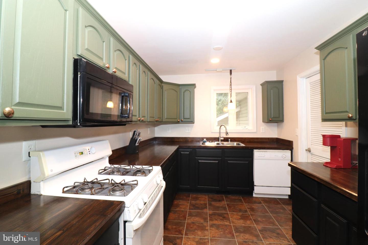 1111 EASTOVER PKWY, LOCUST GROVE, Virginia 22508, 5 Bedrooms Bedrooms, ,3 BathroomsBathrooms,Residential,For sale,1111 EASTOVER PKWY,VAOR2012418 MLS # VAOR2012418