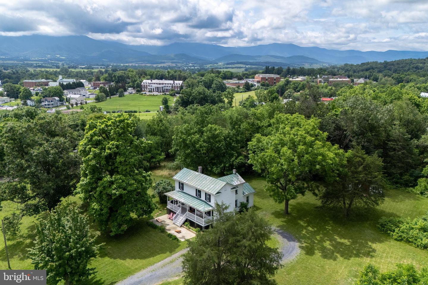 505 MECHANIC ST, LURAY, Virginia 22835, 4 Bedrooms Bedrooms, ,2 BathroomsBathrooms,Residential,For sale,505 MECHANIC ST,VAPA2005422 MLS # VAPA2005422