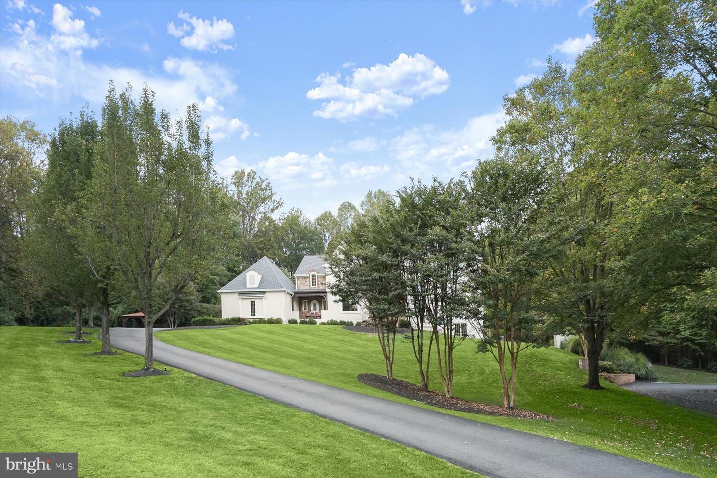 1404 WYNHURST LN, VIENNA, Virginia 22182, 5 Bedrooms Bedrooms, ,4 BathroomsBathrooms,Residential,For sale,1404 WYNHURST LN,VAFX2269972 MLS # VAFX2269972