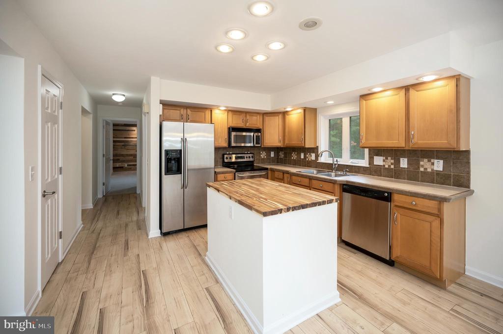 8410 SHIRLEY RD, UNIONVILLE, Virginia 22567, 4 Bedrooms Bedrooms, ,3 BathroomsBathrooms,Residential,8410 SHIRLEY RD,VASP2036602 MLS # VASP2036602