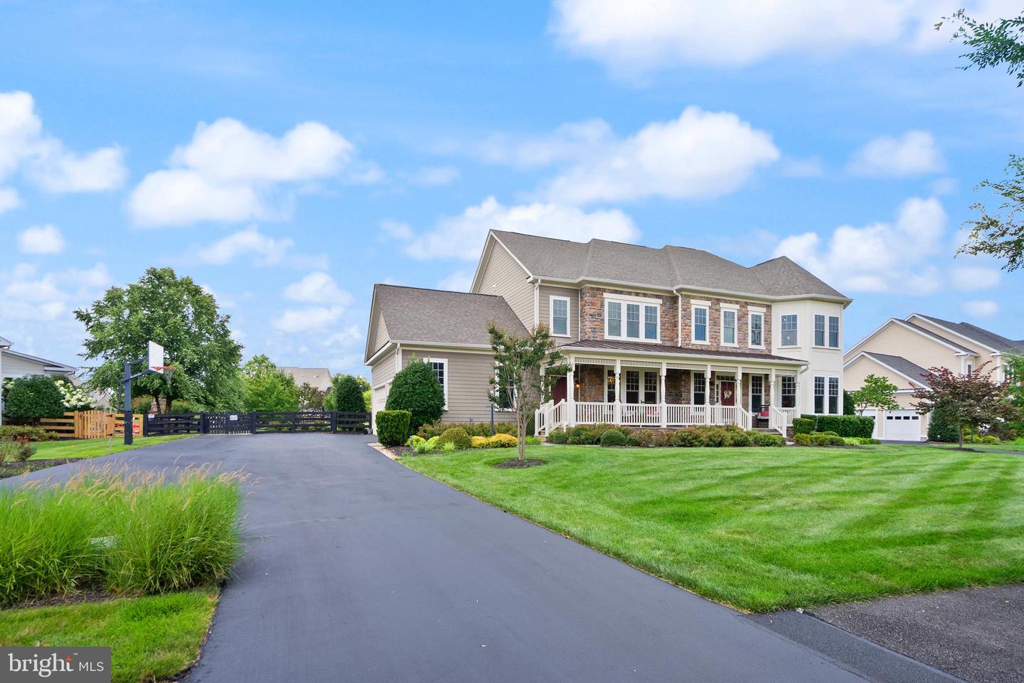 41960 BARNSDALE VIEW CT, ASHBURN, Virginia 20148, 6 Bedrooms Bedrooms, ,6 BathroomsBathrooms,Residential,For sale,41960 BARNSDALE VIEW CT,VALO2108046 MLS # VALO2108046