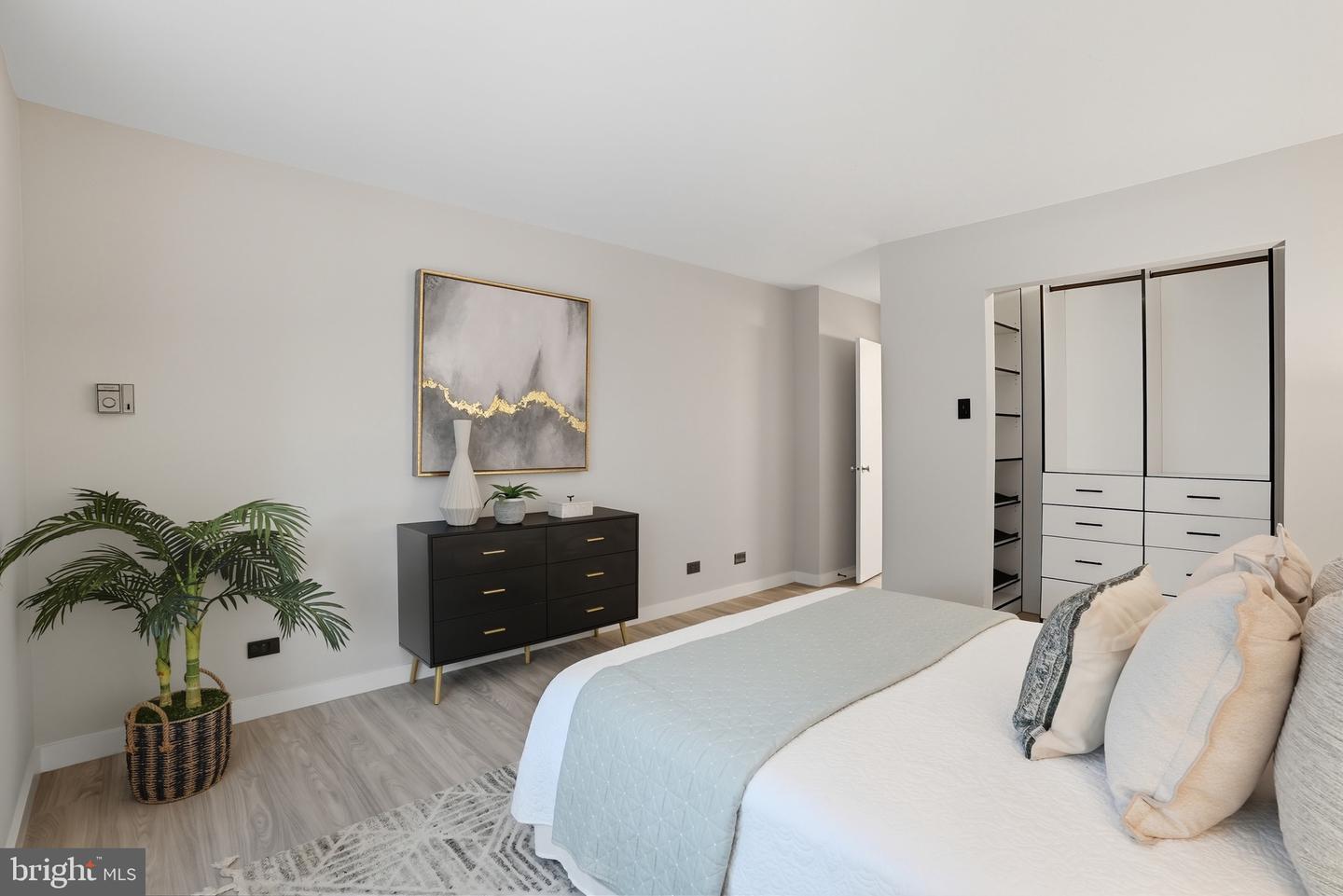 4501 ARLINGTON BLVD #126, ARLINGTON, Virginia 22203, 1 Bedroom Bedrooms, ,1 BathroomBathrooms,Residential,For sale,4501 ARLINGTON BLVD #126,VAAR2064410 MLS # VAAR2064410