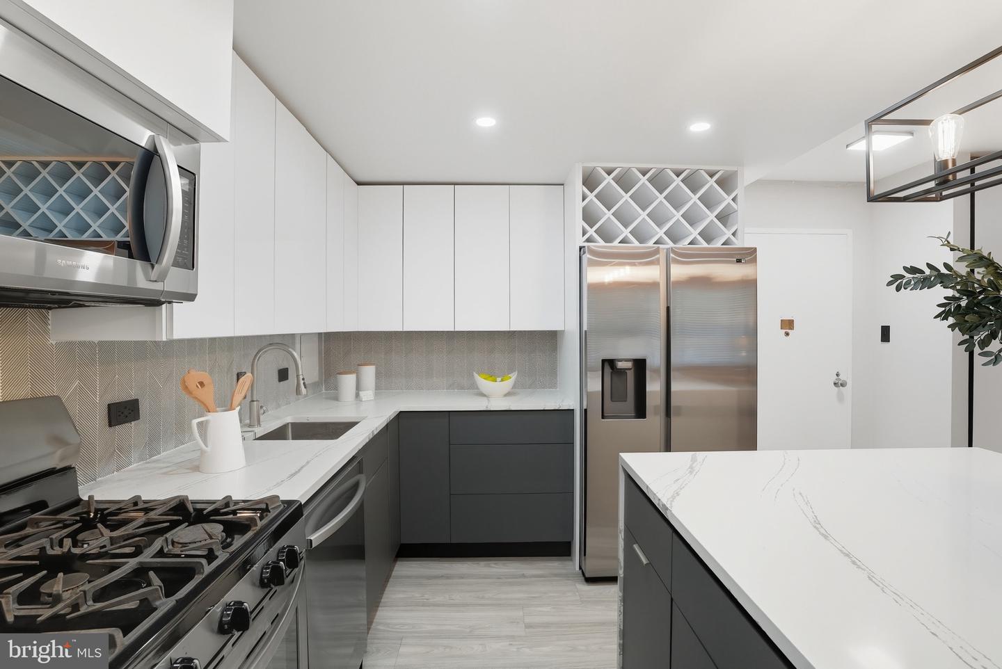 4501 ARLINGTON BLVD #126, ARLINGTON, Virginia 22203, 1 Bedroom Bedrooms, ,1 BathroomBathrooms,Residential,For sale,4501 ARLINGTON BLVD #126,VAAR2064410 MLS # VAAR2064410