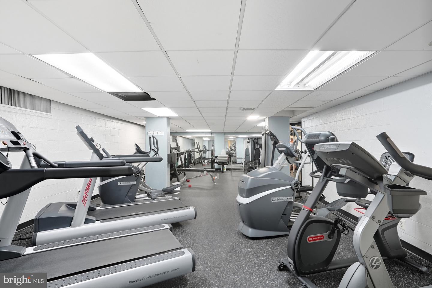 4501 ARLINGTON BLVD #126, ARLINGTON, Virginia 22203, 1 Bedroom Bedrooms, ,1 BathroomBathrooms,Residential,For sale,4501 ARLINGTON BLVD #126,VAAR2064410 MLS # VAAR2064410