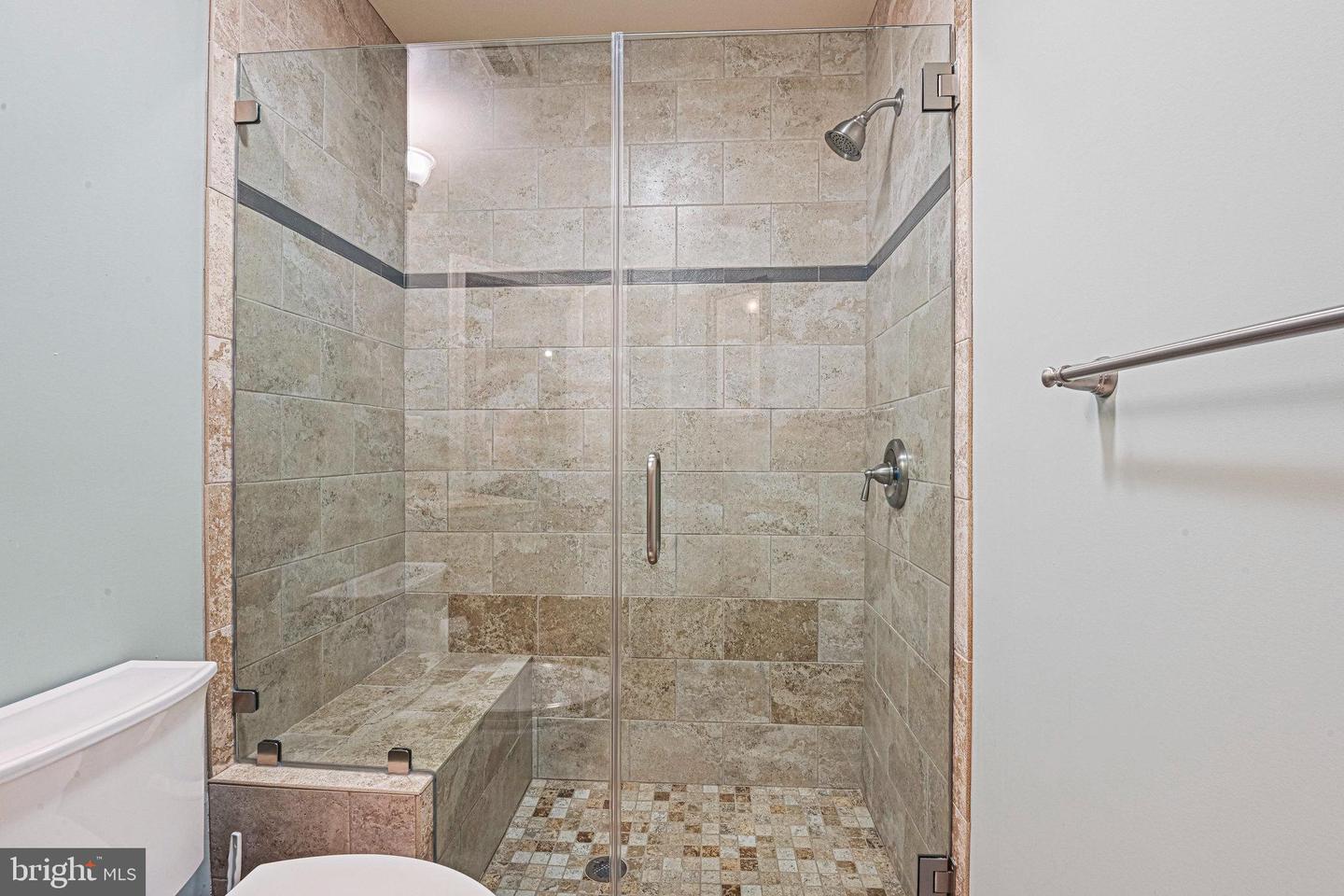 3831 FARRCROFT DR, FAIRFAX, Virginia 22030, 4 Bedrooms Bedrooms, ,4 BathroomsBathrooms,Residential,For sale,3831 FARRCROFT DR,VAFC2007124 MLS # VAFC2007124