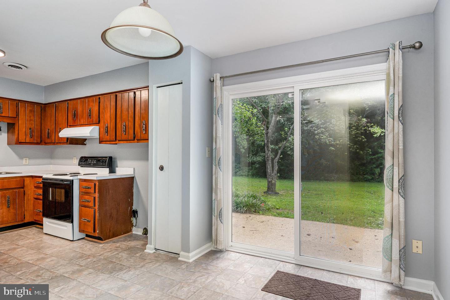 404 POOL DR, SPOTSYLVANIA, Virginia 22551, 3 Bedrooms Bedrooms, 8 Rooms Rooms,1 BathroomBathrooms,Residential,For sale,404 POOL DR,VASP2036622 MLS # VASP2036622