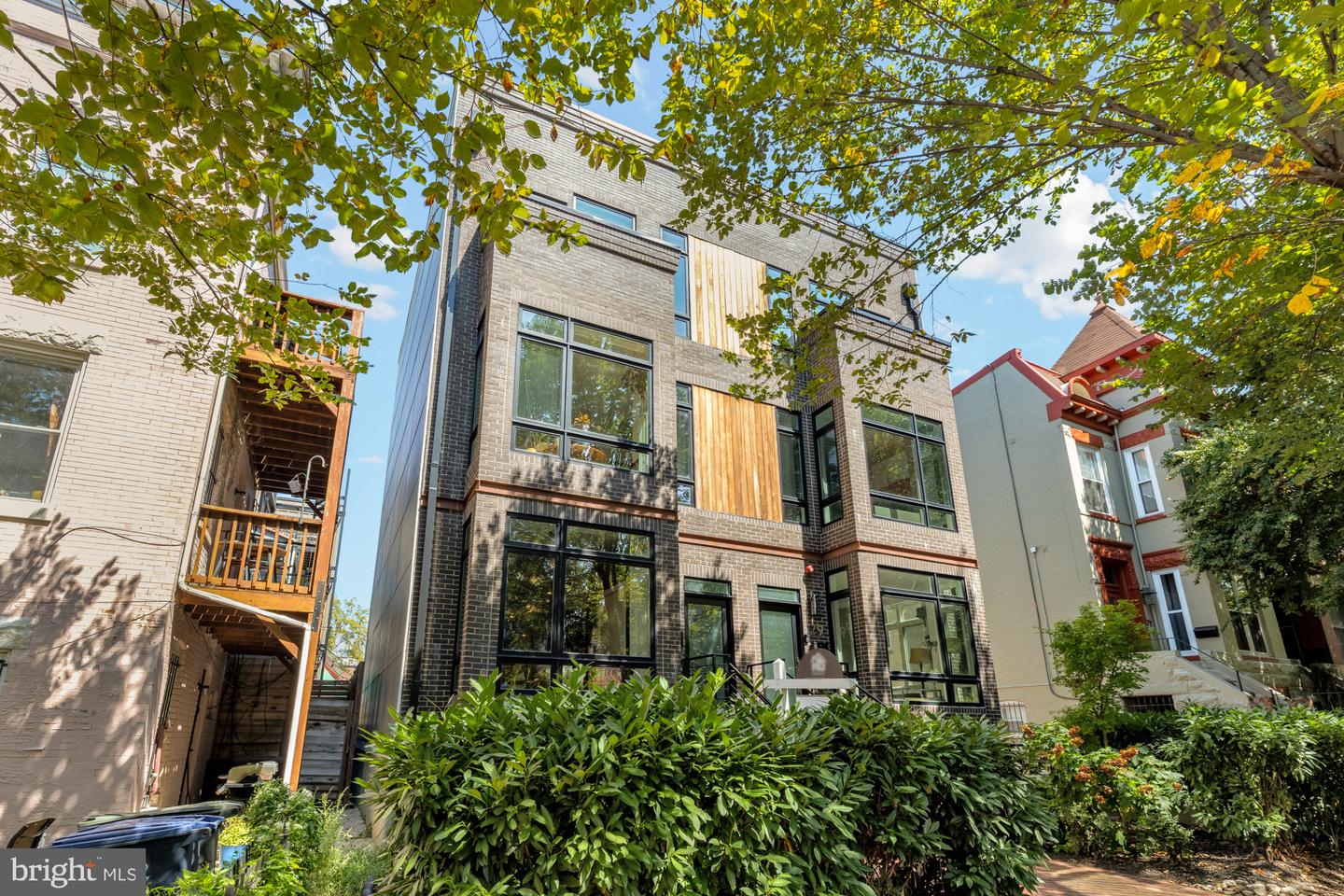 81 U ST NW #A, WASHINGTON, District Of Columbia 20001, 3 Bedrooms Bedrooms, ,3 BathroomsBathrooms,Residential,For sale,81 U ST NW #A,DCDC2225152 MLS # DCDC2225152