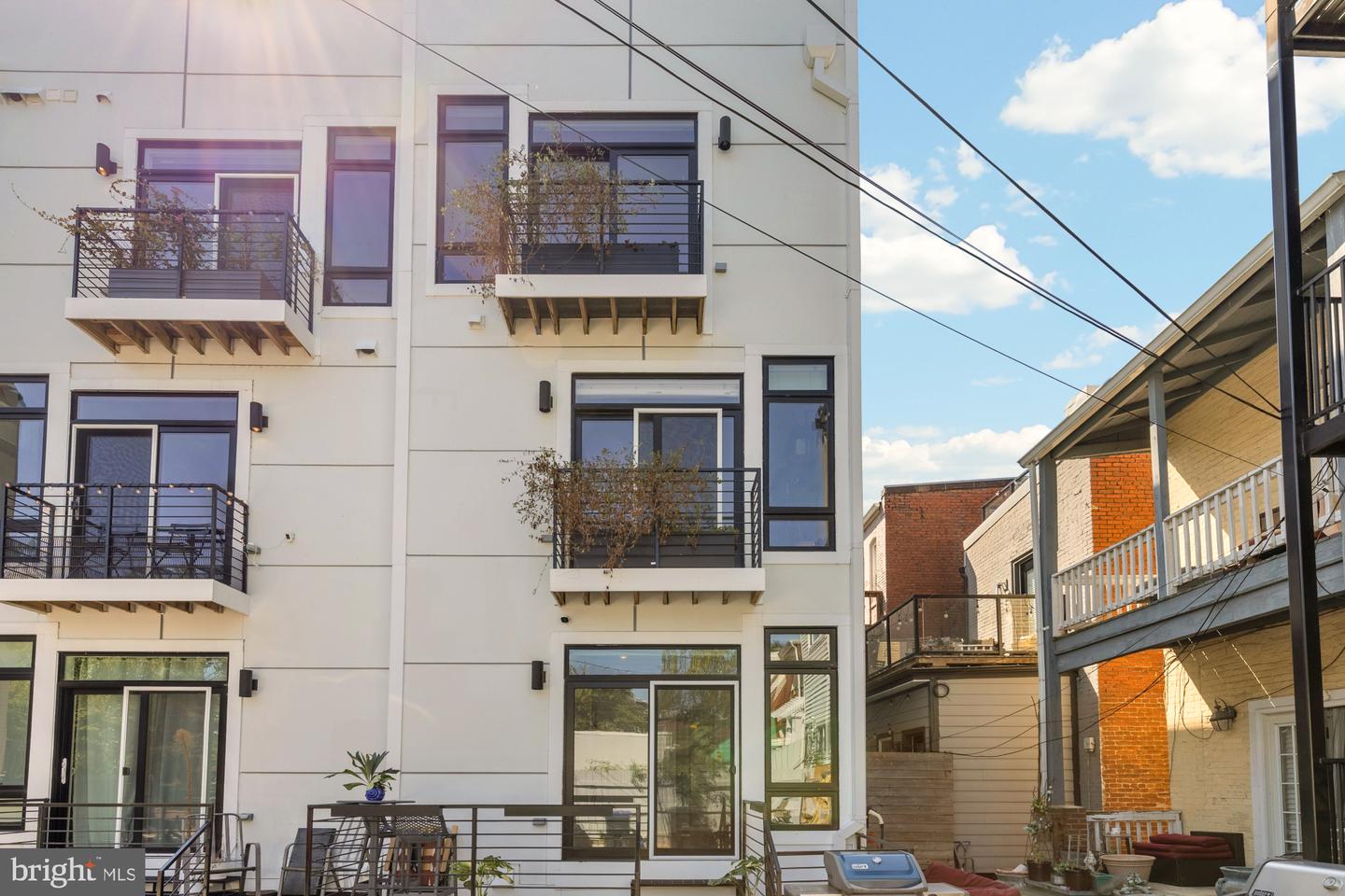 81 U ST NW #A, WASHINGTON, District Of Columbia 20001, 3 Bedrooms Bedrooms, ,3 BathroomsBathrooms,Residential,For sale,81 U ST NW #A,DCDC2225152 MLS # DCDC2225152