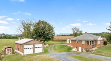 1982 BARBERSHOP RD, EDINBURG, Virginia 22824, 3 Bedrooms Bedrooms, ,1 BathroomBathrooms,Residential,For sale,1982 BARBERSHOP RD,VASH2012672 MLS # VASH2012672