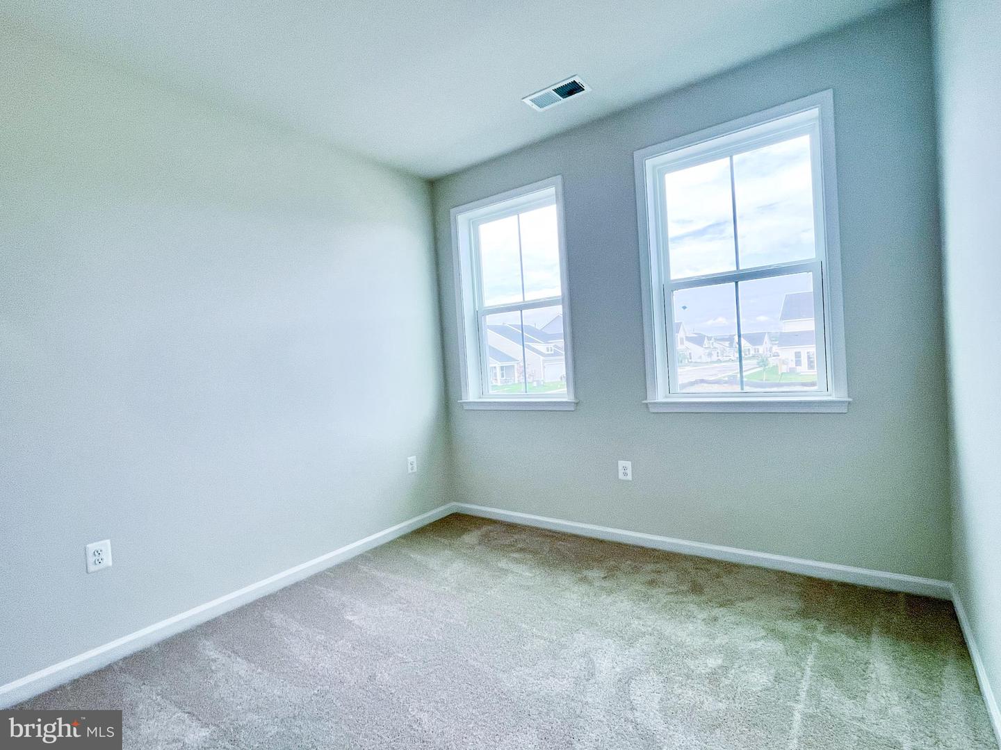 102 HEIRLOOM, WINCHESTER, Virginia 22603, 3 Bedrooms Bedrooms, ,2 BathroomsBathrooms,Residential,For sale,102 HEIRLOOM,VAFV2037174 MLS # VAFV2037174