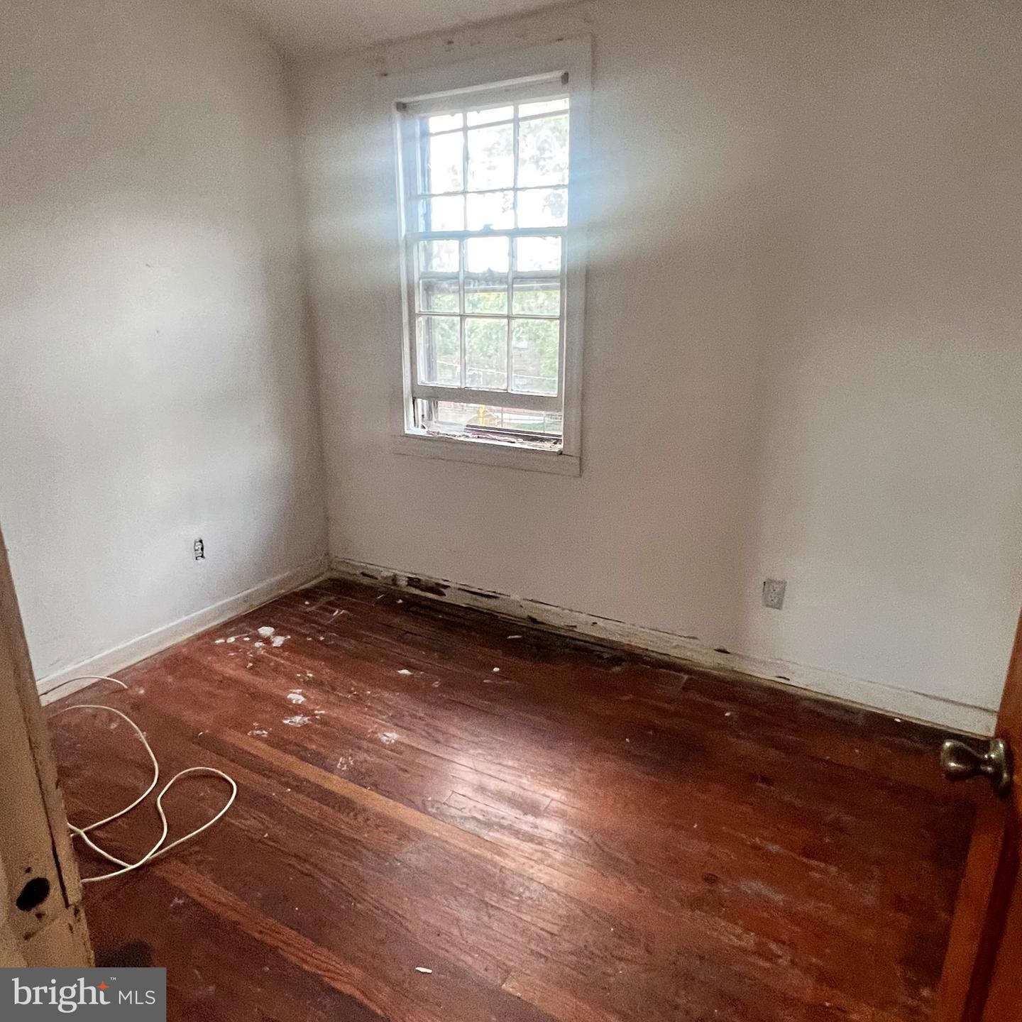 WASHINGTON, District Of Columbia 20032, 5 Bedrooms Bedrooms, ,1 BathroomBathrooms,Residential,For sale,DCDC2225174 MLS # DCDC2225174