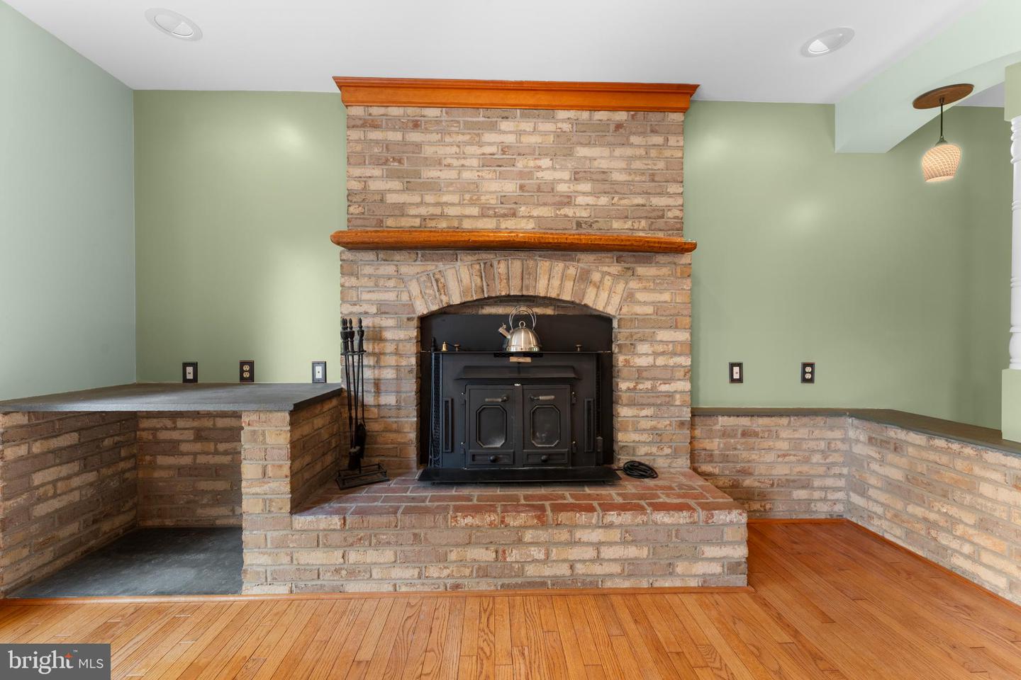 16371 QUAIL RIDGE DR, AMISSVILLE, Virginia 20106, 3 Bedrooms Bedrooms, ,2 BathroomsBathrooms,Residential,For sale,16371 QUAIL RIDGE DR,VACU2008634 MLS # VACU2008634
