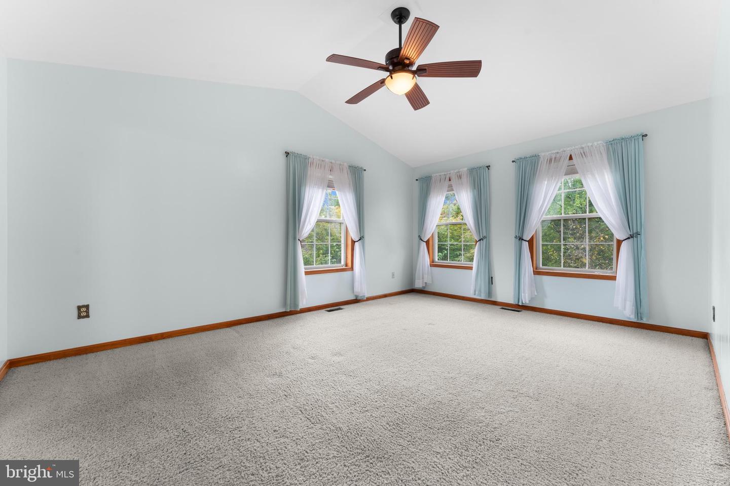 16371 QUAIL RIDGE DR, AMISSVILLE, Virginia 20106, 3 Bedrooms Bedrooms, ,2 BathroomsBathrooms,Residential,For sale,16371 QUAIL RIDGE DR,VACU2008634 MLS # VACU2008634