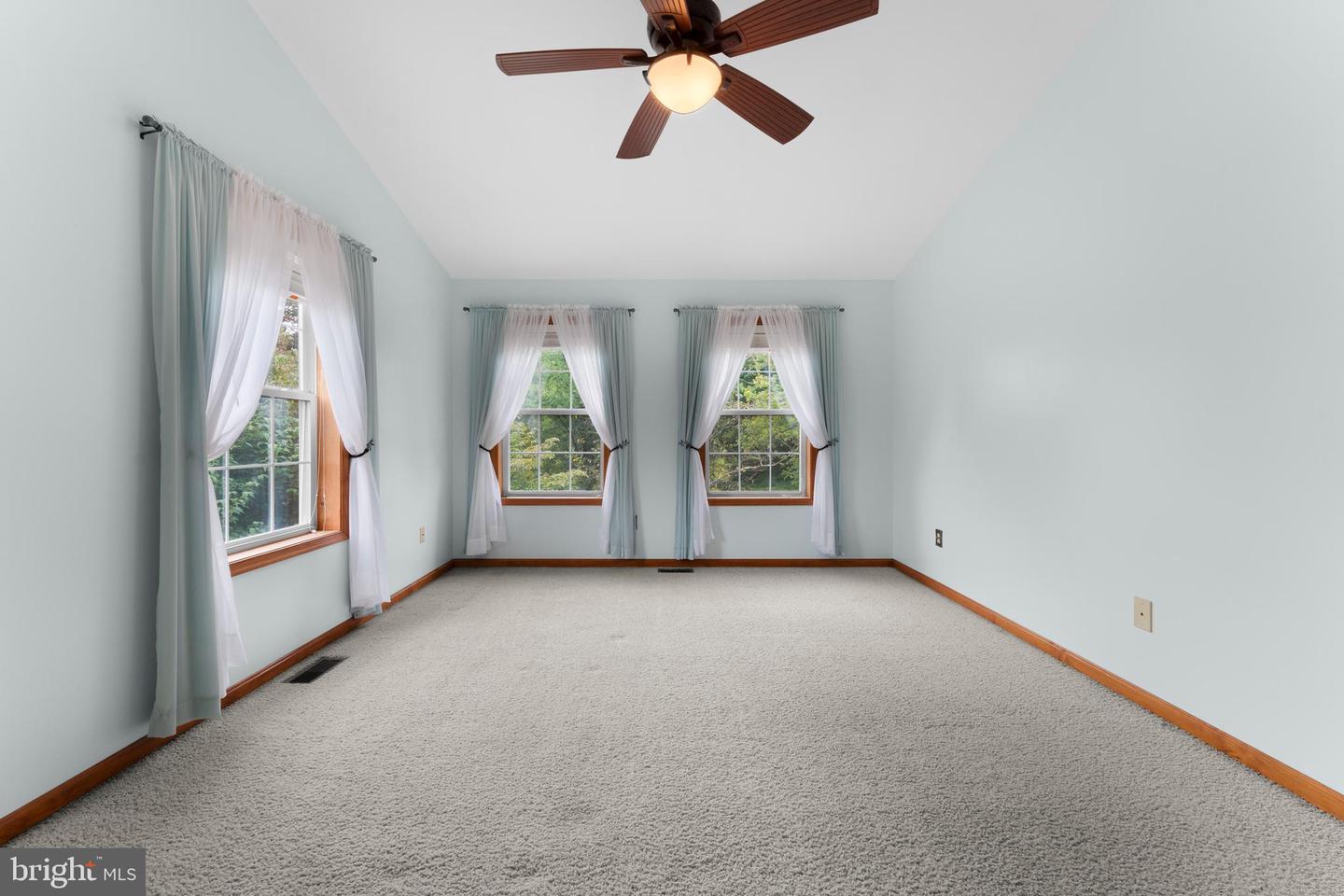 16371 QUAIL RIDGE DR, AMISSVILLE, Virginia 20106, 3 Bedrooms Bedrooms, ,2 BathroomsBathrooms,Residential,For sale,16371 QUAIL RIDGE DR,VACU2008634 MLS # VACU2008634