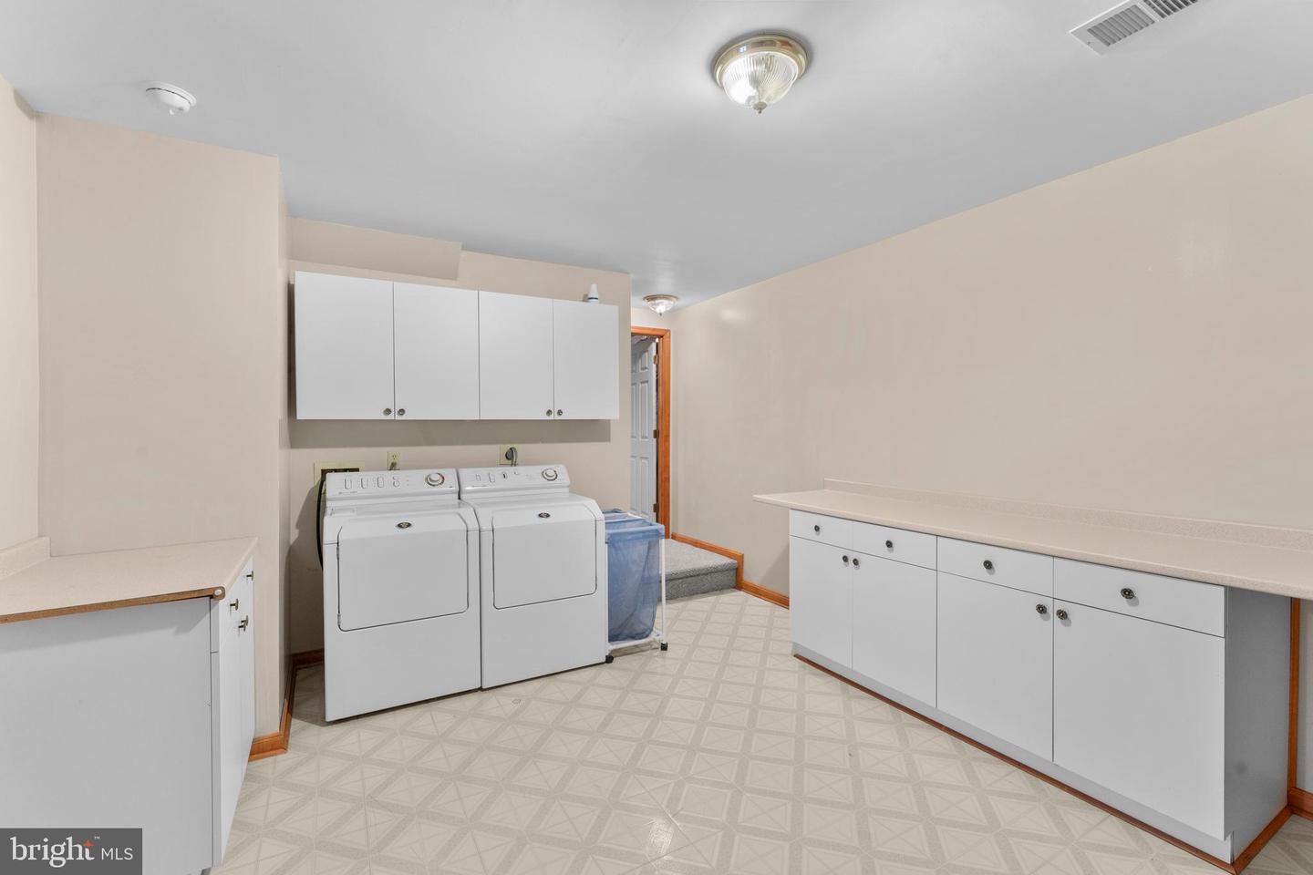16371 QUAIL RIDGE DR, AMISSVILLE, Virginia 20106, 3 Bedrooms Bedrooms, ,2 BathroomsBathrooms,Residential,For sale,16371 QUAIL RIDGE DR,VACU2008634 MLS # VACU2008634