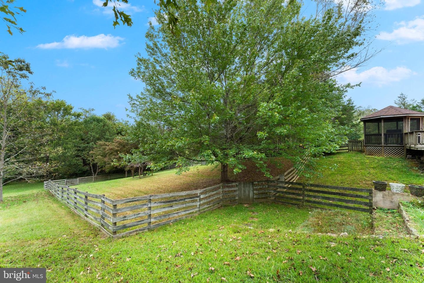 16371 QUAIL RIDGE DR, AMISSVILLE, Virginia 20106, 3 Bedrooms Bedrooms, ,2 BathroomsBathrooms,Residential,For sale,16371 QUAIL RIDGE DR,VACU2008634 MLS # VACU2008634