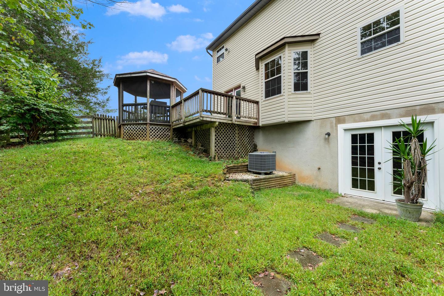 16371 QUAIL RIDGE DR, AMISSVILLE, Virginia 20106, 3 Bedrooms Bedrooms, ,2 BathroomsBathrooms,Residential,For sale,16371 QUAIL RIDGE DR,VACU2008634 MLS # VACU2008634